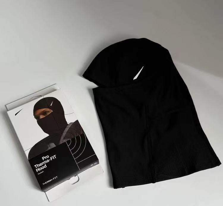 N*ke Ski Mask Dry Fit